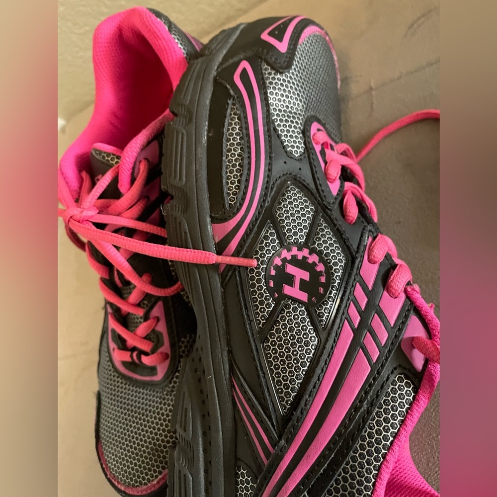 HYTEST SAFETY FOOTWEAR